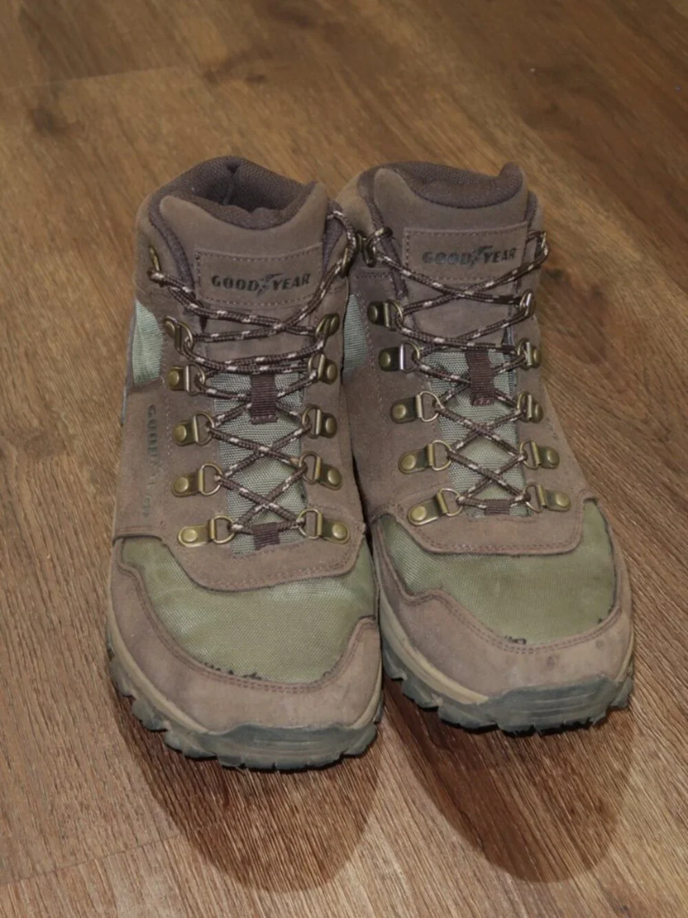 Goodyear everest boots